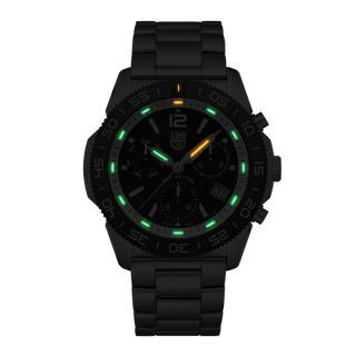 Pacific Diver Chronograph, 44 mm, Taucheruhr - 3141.M, Nachtansicht mit grünen und orangenen Leuchtröhren