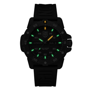 Master Carbon Seal Automatic, 45 mm, Militäruhr - 3877, Nachtansicht mit grünen und orangenen Leuchtröhren