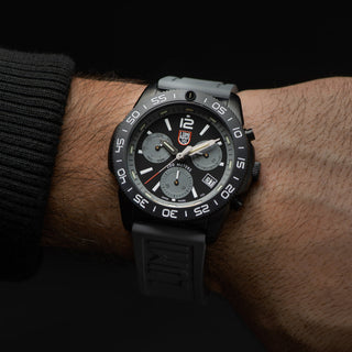 Pacific Diver Chronograph, 44 mm, Diver Watch - 3148	,Mood image with wrist watch worn