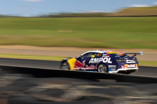 Luminox_Red_Bull_landing_page_banners_d870453e-3d6e-496a-91b6-fef9313bdd83_compressed_relative_060.jpg