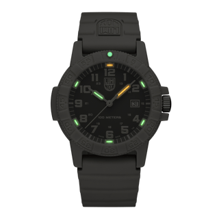 Leatherback SEA Turtle, 44 mm, Outdoor Uhr - 0326	, Nachtansicht mit grünen und orangenen Leuchtröhren