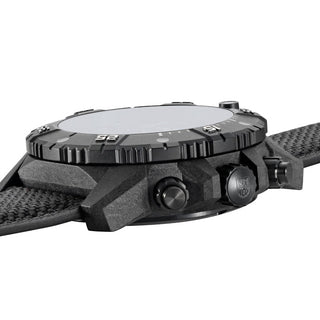 Master Carbon SEAL Automatic Chronograph, 45 mm, Militäruhr - 3881, Seitenansicht mit Krone und Armband