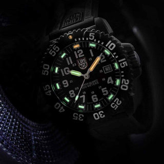 luminox-original-navy-seal-44-mm-dive-watch-3051-f-2_e4cb2f31-1f98-4f03-b4ad-56132770a899_compressed_relative_080.jpg