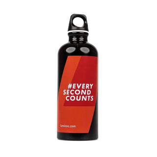 SIGG Trinkflasche - JAC.L070, Rückansicht mit #EverySecondCounts Logo
