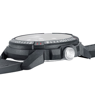 ICE-SAR Arctic, 46 mm, Outdoor Uhr - 1001, Seitenansicht mit Krone und Armband