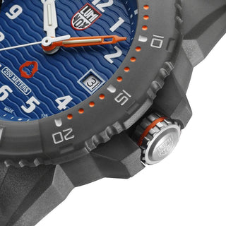 #tide ECO, 46 mm, Nachhaltige Outdoor Uhr - 8903.ECO, Detailansicht mit Fokus auf die Taucherlünette und Krone