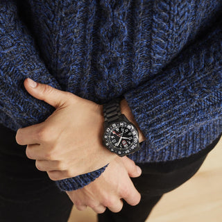 F-117 Nighthawk, 44 mm, Pilotenuhr - 6422, Uhr getragen